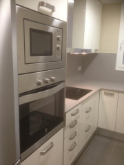columna horno-microondas. Reforma Integral piso Sarria Barcelona