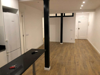Reforma integral de piso en Carrer Constitución. Barcelona