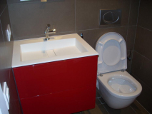 Mueble rojo en Turó de Monterols, Sant Gervasi. Barcelona