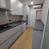 Mobiliario cocina T-MAT y encimera porcelánica. Reforma Sant Martí. Barcelona