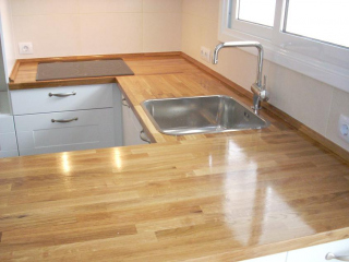 Encimera madera IKEA. Sants-Montjuïc. Barcelona