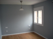 Tonos grises paredes. Sants-Montjuïc. Barcelona