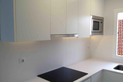 Cocina pequeña pero luminosa. Reforma Palamos. Girona