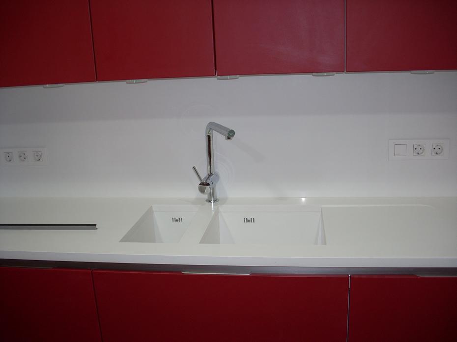 Fregadera de silestone blanco Zeus. Reforma Sarrià-Sant Gervasi. Barcelona